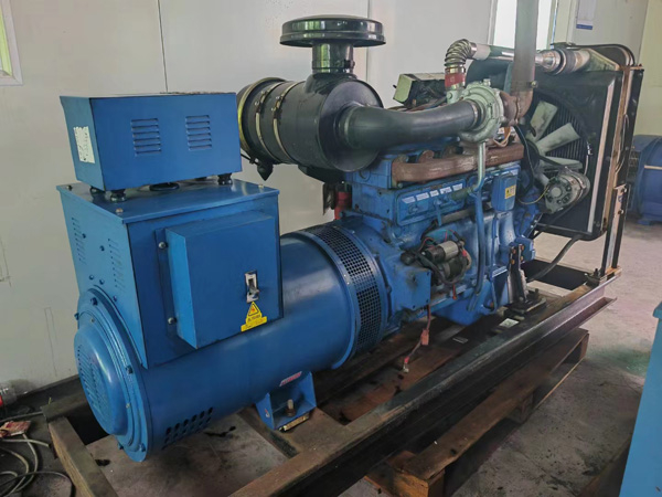通海口镇100kW柴油发电机组使用多级机油有哪些优缺点？